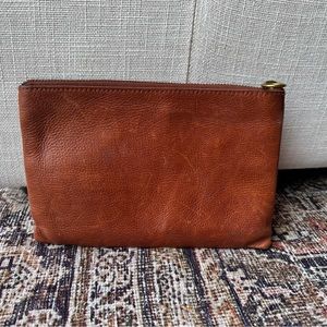 Madewell The Leather Pouch Clutch in English Saddle (MSRP $49.50)